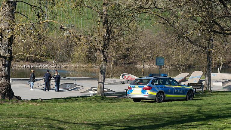 Auch in Unterfranken kontrolliert die Polizei mit zahlreichen Streifen die Ausgangsbeschränkungen der Bayerischen Staatsregierung.