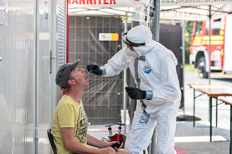 Viele Würzburger haben sich an der Teststation an der Talavera testen lassen.