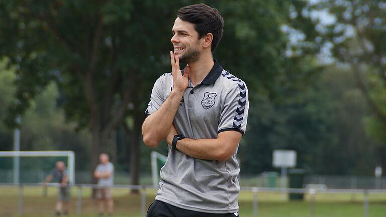 Aubstadts Trainer Victor Kleinhenz ist skeptisch, ob der Spielbetrieb tatsächlich Anfang Februar wieder aufgenommen werden kann.