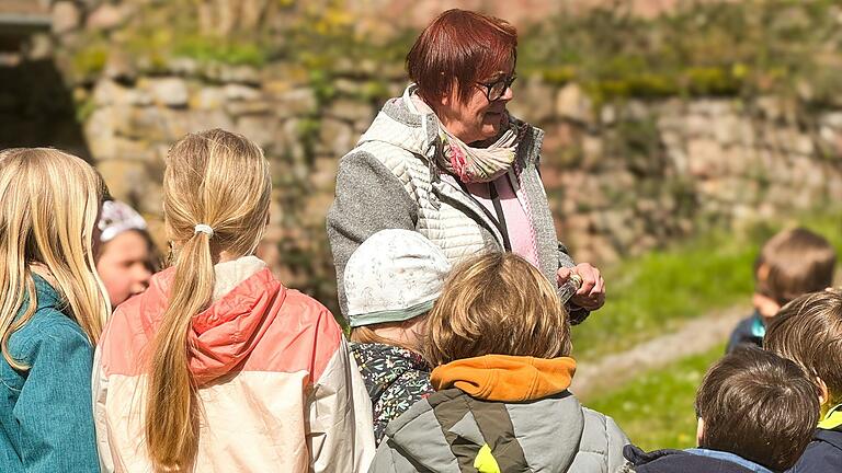 In die Welt des Mittelalters eintauchen können Kinder im Vorschul- und Grundschulalter bei der Kinderführung „Wer hat denn hier gelebt?“ am 24. April im Kloster Bronnbach.