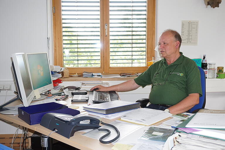 Nach 29 Jahren verlässt Michael Geier jetzt seinen Arbeitsplatz im Managementzentrum des Biosphärenreservats Rhön in Oberelsbach.