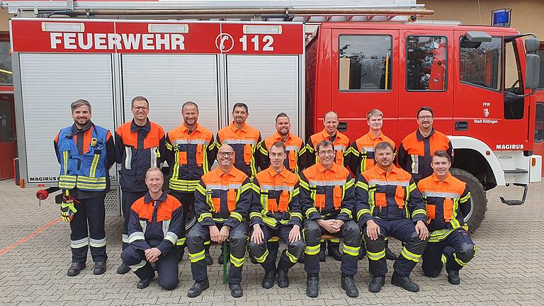 Hintere Reihe von links: Daniel Düll, Bernd Schmitt, Matthias Amersbach, Pascal Rumm, Carsten Kaufmann, Marco Wiesmann, Jonas Engelhardt, Daniel Hayn; vordere Reihe von links: Frank Seubert, Steffen Romstöck, Thomas Schneider, Steffen Kaminski, Simon Bogenrieder, Julian Nesser. Hintere Reihe von links: Daniel Düll, Bernd Schmitt, Matthias Amersbach, Pascal Rumm, Carsten Kaufmann, Marco Wiesmann, Jonas Engelhardt, Daniel Hayn; vordere Reihe von links: Frank Seubert, Steffen Romstöck, Thomas Schneider, Steffen Kaminski, Simon Bogenrieder, Julian Nesser.