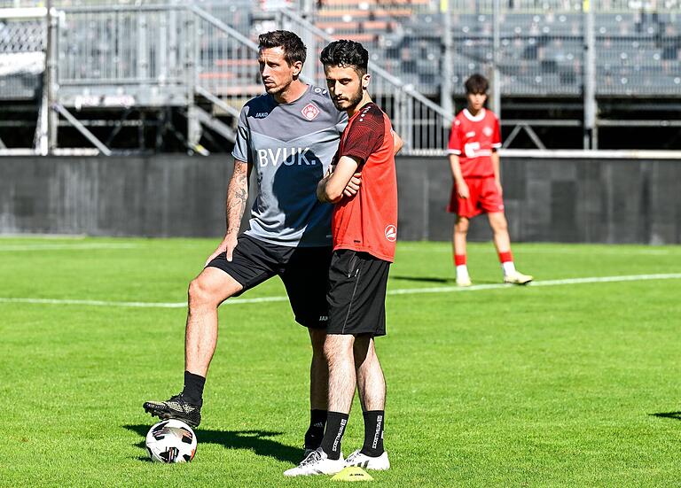 Zurück am Dallenberg: Lukas Billick trainiert ab dieser Saison die U-14-Mannschaft der Rothosen. Zurück am Dallenberg: Lukas Billick trainiert ab dieser Saison die U-14-Mannschaft der Rothosen.