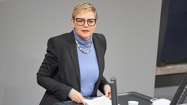 Wie geht es weiter mit Corona? Sabine Dittmar, Parlamentarische Staatssekretärin im Gesundheitsministerium, spricht im Interview die Auslastung der Impfzentren und über die möglichen Entwicklungen im Herbst. Wie geht es weiter mit Corona? Sabine Dittmar, Parlamentarische Staatssekretärin im Gesundheitsministerium, spricht im Interview die Auslastung der Impfzentren und über die möglichen Entwicklungen im Herbst. 