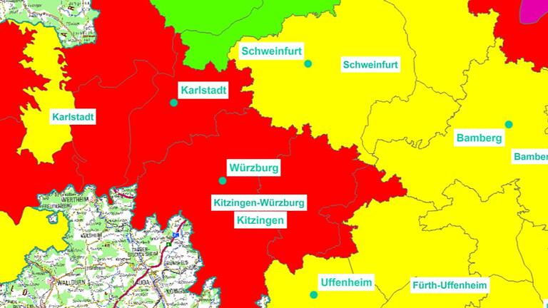 Die rot gefärbten Kartenteile zeigen, dass dort aktuell mit einer schnellen Ausbreitung des Borkenkäfers zu rechnen ist. Die rot gefärbten Kartenteile zeigen, dass dort aktuell mit einer schnellen Ausbreitung des Borkenkäfers zu rechnen ist.