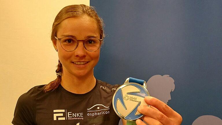 Maja Betz aus Nordheim ist Vize-Weltmeisterin im Duathlon. Die 26-Jährige vom SC Ostheim gewann beim WM-Rennen in Zofingen die Silbermedaille.