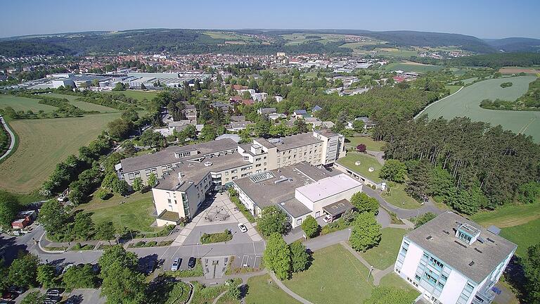 Das städtische Grundstück, das in die Planungen für das zukünftige Baumhofquartier einbezogen werden könnte, ist der freie Acker rechts oben im Bild. Das städtische Grundstück, das in die Planungen für das zukünftige Baumhofquartier einbezogen werden könnte, ist der freie Acker rechts oben im Bild.