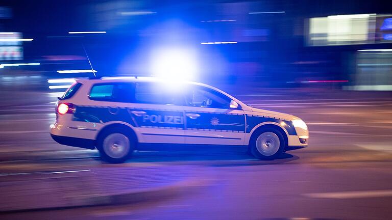 Nach Messerangriff ermittelt Staatsanwaltschaft       -  Trotz einer Notoperation starb die Frau im Krankenhaus an ihren Verletzungen. (Symbolbild)