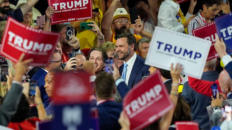 Wahlkampf in den USA - Parteitag der Republikaner - Vance soll vor allem weiße Arbeiter ansprechen. Wahlkampf in den USA - Parteitag der Republikaner - Vance soll vor allem weiße Arbeiter ansprechen.