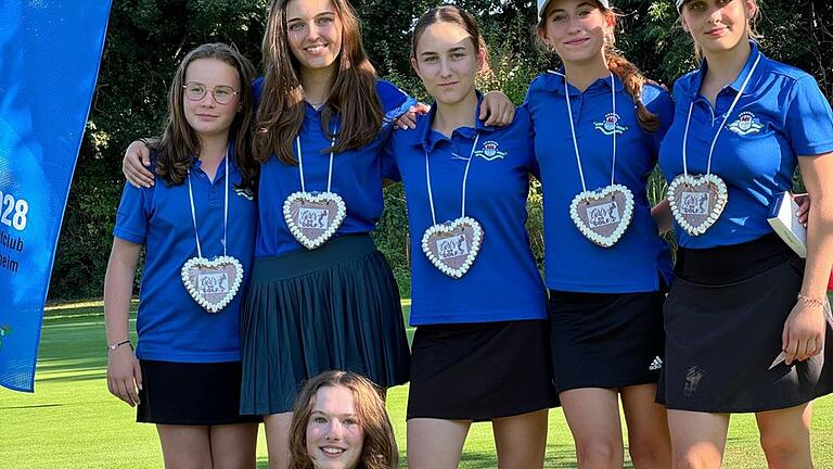 Das Foto zeigt (stehend von links) Katja Illner, Tine Bellmann, Viola Amoneit, Emilia Schmidt, Pauline Wohner und Hannah Wintrich (sitzend). Das Foto zeigt (stehend von links) Katja Illner, Tine Bellmann, Viola Amoneit, Emilia Schmidt, Pauline Wohner und Hannah Wintrich (sitzend).