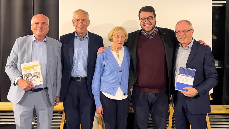 Das Foto zeigt (von links) Christoph Wilker, Gerhard Ehmann, Benita Stolz, Riccardo Altieri und Nathan Schmidtchen.