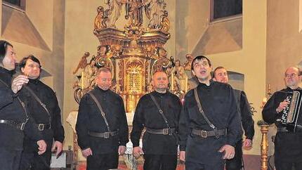 Auf ihrer Europatournee in Steinbach Halt gemacht: Die Maxim Kowalew Don Kosaken gastierten in der Kirche St. Josef.