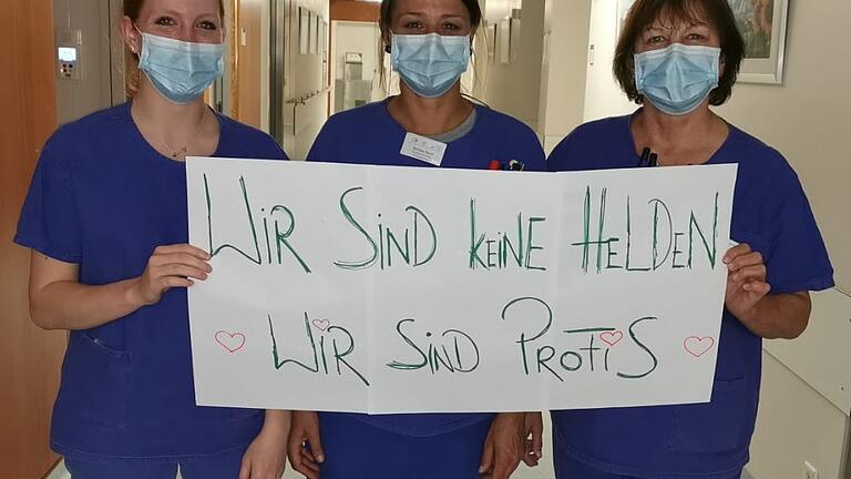 Sie wollen nicht als Heldinnen, sondern als Profis gesehen werden. Pflegekräfte der Schlaganfall-Akutstation der Neurologie an der Universitätsklinik Würzburg: Mara-Lena Graup, Bettina Bach und Anita Roth (von links). Sie wollen nicht als Heldinnen, sondern als Profis gesehen werden. Pflegekräfte der Schlaganfall-Akutstation der Neurologie an der Universitätsklinik Würzburg: Mara-Lena Graup, Bettina Bach und Anita Roth (von links). 