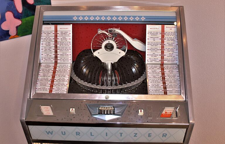 Mit dieser Wurlitzer-Jukebox begann die Leidenschaft für Stefan Müller. Mit dieser Wurlitzer-Jukebox begann die Leidenschaft für Stefan Müller.