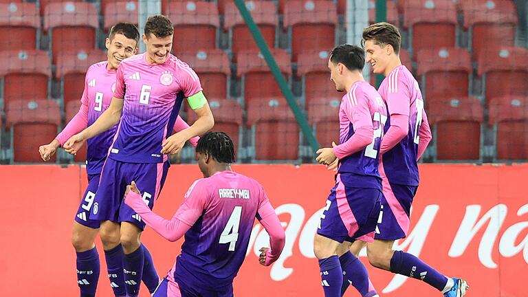 Polen - Deutschland       -  Die deutsche U21-Nationalmannschaft holt zum Abschluss der EM-Quali ein Remis in Polen.