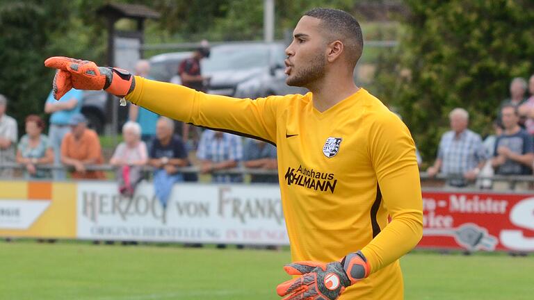 Auf ihn dürfte ein arbeitsreicher Samstagnachmittag zukommen: Torwart Marvin Fischer-Vallecilla vom TSV Karlburg. Die Karlburger spielen diesmal beim Tabellenführer Eintracht Bamberg. Auf ihn dürfte ein arbeitsreicher Samstagnachmittag zukommen: Torwart Marvin Fischer-Vallecilla vom TSV Karlburg. Die Karlburger spielen diesmal beim Tabellenführer Eintracht Bamberg.