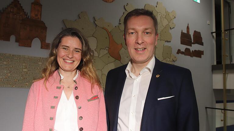 Sabine Sitter (CSU) und Christoph Vogel (FW) gehen in die Stichwahl. Sabine Sitter (CSU) und Christoph Vogel (FW) gehen in die Stichwahl.