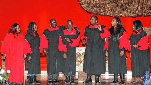 Die &bdquo;Glory Gospel Singers&ldquo; bei ihrem Auftritt in Ebelsbach.