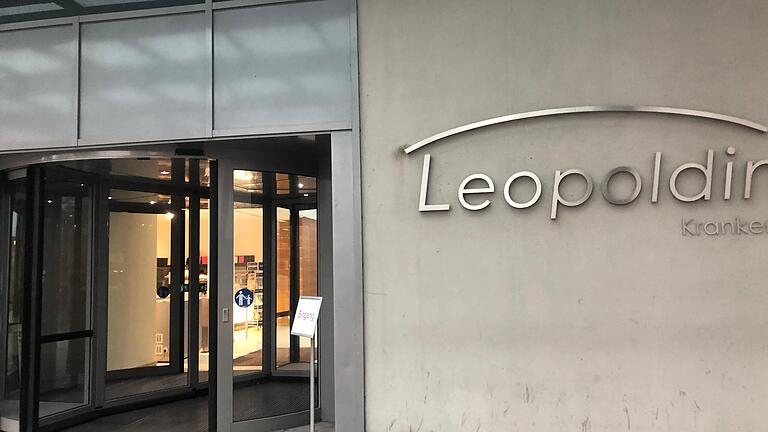 Symbolbild: Der Eingang des Leopoldina-Krankenhauses in Schweinfurt. Hier eröffnet ein Medizinisches Versorgungszentrum (MVZ) mit zwei Fachbereichen. Symbolbild: Der Eingang des Leopoldina-Krankenhauses in Schweinfurt. Hier eröffnet ein Medizinisches Versorgungszentrum (MVZ) mit zwei Fachbereichen. 