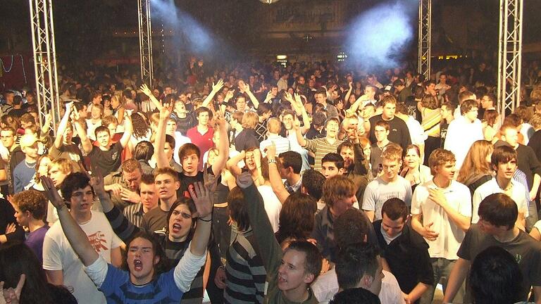 Im früheren Geodrom zählten die 'Crazy Bunny Partys', wie hier im Jahr 2008, zu den größten Veranstaltungen an Ostern in der Region.