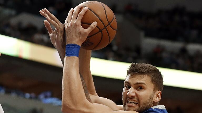 Maximilian Kleber hat sich in der NBA durchgebissen. Maximilian Kleber hat sich in der NBA durchgebissen.