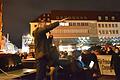 Hans K. (Name geändert) soll auf einer 'Querdenker'-Demo in Würzburg einen Hitlergruß gezeigt haben. Das Foto zeigt die entsprechende Armbewegung auf der Versammlung Ende vergangenen Jahres.