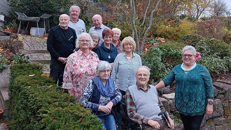 Auf dem Foto Prowald Bernhard, Beuerlein Günter, Wirsching Alfons, Hetterich Maria, Wirsching Brigitte, Wittka Monika, Erhard Gertrud, Horn Rosa, Deschner Maria, Amrhein Artur, Hell Rita.