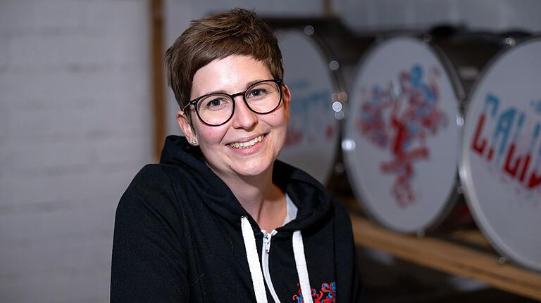 Vivian Krause lebt inzwischen in Eisingen bei Würzburg. Trotz der Entfernung spielt sie nach wie vor in der Bateria Caliente, zu der sie 2018 hinzustieß.