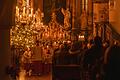 Zeit für mehr Licht, 'auch und gerade in unserer Kirche', forderte Pfarrer Stefan Mai in seiner Predigt im Festgottesdienst am ersten Weihnachtsfeiertag in der Gerolzhöfer Stadtpfarrkirche. Das Bild zeigt die Christmette tags zuvor an Heiligabend.