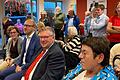 Wahlparty bei der SPD in der Semmelstraße: von links die Vorsitzende der Würzburger SPD Freya Altenhörner und die beiden Direktkandidaten Alexander Kolbow und Volkmar Halbleib.