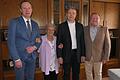 Helga Streit feierte ihren 90. Geburtstag. Dazu gratulierten (von links): der stellvertretende Landrat Michael Ziegler, Pastoralreferent Norbert Zettelmeier und Zeils Zweiter Bürgermeister Peter Pfaff.