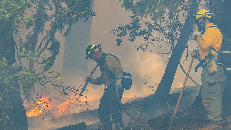 Waldbrände in den USA - Kalifornien       -  Mehr als 4.000 Helfer sind im Einsatz gegen die Flammen.