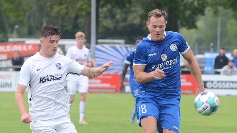 Im Hinspiel im August trennten sich der TSV Karlburg (im Bild: Pascal Jeni, links) und Marc Hänschke (rechts) im August dieses Jahres 2:2. Im Hinspiel im August trennten sich der TSV Karlburg (im Bild: Pascal Jeni, links) und Marc Hänschke (rechts) im August dieses Jahres 2:2.