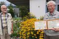 Klaus Neisser (rechts) wurde vom Vorsitzenden Günther Wischert (links)  für 40 Jahre Mitgliedschaft beim Rhönklub Zweigverein Bad Brückenau  geehrt. Foto: Marion Eckert       -  Klaus Neisser (rechts) wurde vom Vorsitzenden Günther Wischert (links)  für 40 Jahre Mitgliedschaft beim Rhönklub Zweigverein Bad Brückenau  geehrt. Foto: Marion Eckert