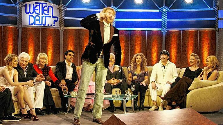 'Wetten, dass..?' in Mannheim - Thomas Gottschalk hat „Wetten, dass..?“ zwar nicht erfunden, war aber der wohl populärste Moderator der Sendung – hier 2005. 'Wetten, dass..?' in Mannheim - Thomas Gottschalk hat „Wetten, dass..?“ zwar nicht erfunden, war aber der wohl populärste Moderator der Sendung – hier 2005.