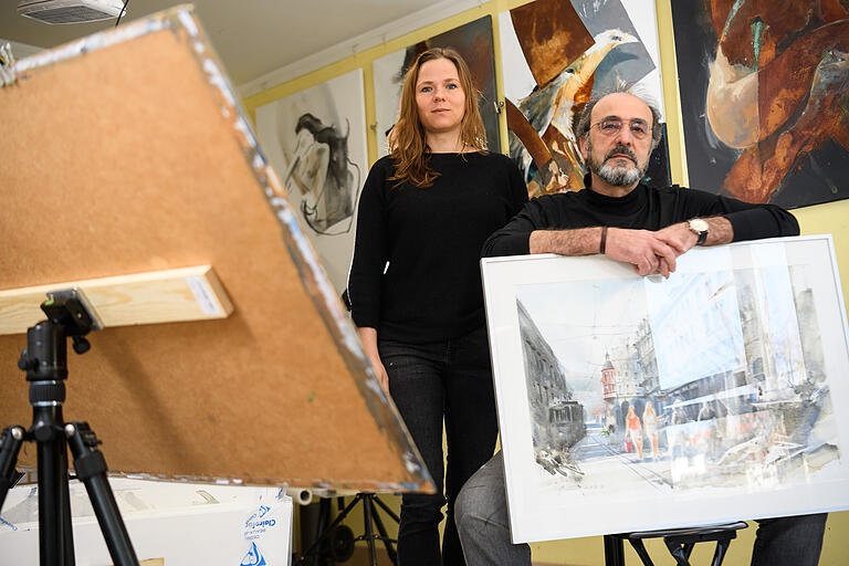 Der Künstler Maneis mit seiner Projektpartnerin Alexandra Gerstner. Der Künstler Maneis mit seiner Projektpartnerin Alexandra Gerstner.