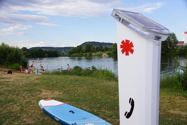 Über Solarzellen wird die Stromversorgung der Wasserrettungssäulen gewährleistet.&nbsp;