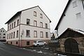 Alte Schule Zeitlofs       -  Die Marktgemeinde möchte die leerstehende Alte Schule in Zeitlofs vermieten oder gar verkaufen.  Altbürgermeister Wilhelm Friedrich  will das nicht und lieber eine Nutzung als Bürgerhaus.