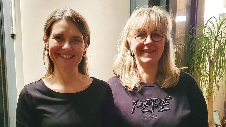 Im Bild (von links) Ortsvorsitzende Sabine Sitter und Iris Hotz, die seit 20 Jahren der CSU Gemünden die Treue hält.