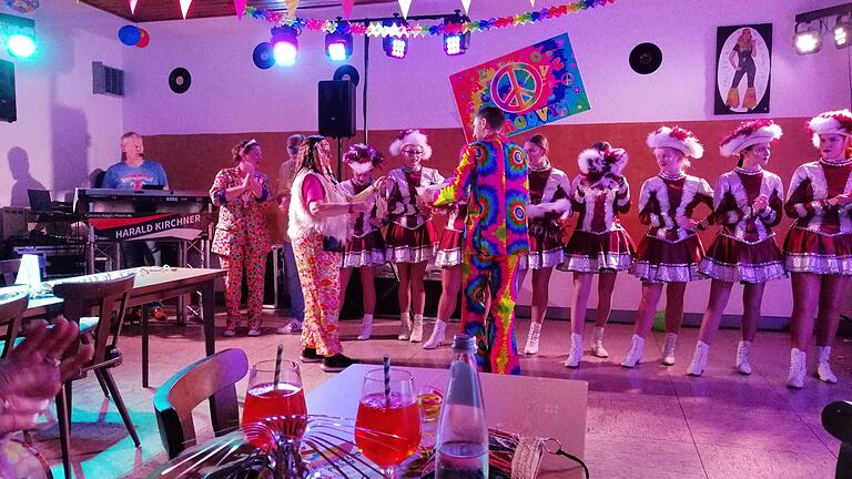 Die Prinzengarde besuchte den Schützenball in Bischofsheim. Die Prinzengarde besuchte den Schützenball in Bischofsheim.