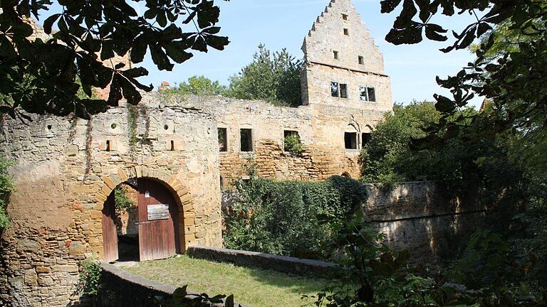 Schlossruine Wässerndorf Schlossruine Wässerndorf