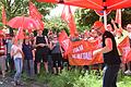 Mit einem ersten Warnstreik unterstreichen die Gewerkschaft IG-Metall und rund 130 Teilnehmer die Forderung nach Einführung eines Haustarifvertrags bei der Firma Lisi Automotive KKP in Mellrichstadt.