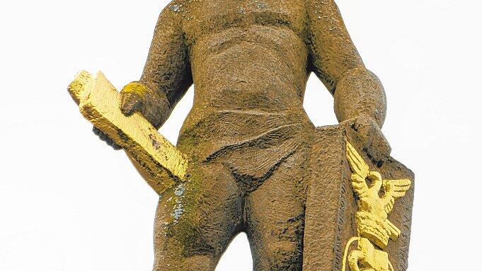 Steht für die Wissenschaft: Diese Giebelfigur am Schweinfurter Rathaus. Steht für die Wissenschaft: Diese Giebelfigur am Schweinfurter Rathaus.