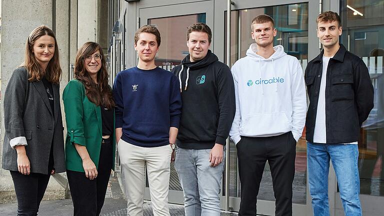 Wenig Geld, keine Zielgruppe und trotzdem zufrieden: Lena Ulsamer (von links), Madlen Kehr, Philip Reichert, Florian Zaschka, Fabian Kunzmann und Philipp Winkler kennen die Hürden, die die Gründung eines Start-ups mit sich bringt.