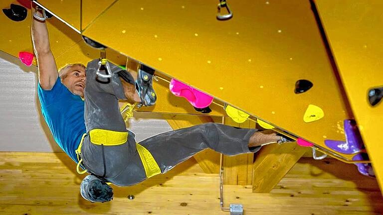 Sicher im Überhang: Der neunfache deutsche Klettermeister Christian Bindhammer. Sicher im Überhang: Der neunfache deutsche Klettermeister Christian Bindhammer.