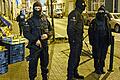 BELGIUM-FRANCE-ATTACKS-POLICE       -  Polizisten im Brüsseler Stadtviertel Molenbeek