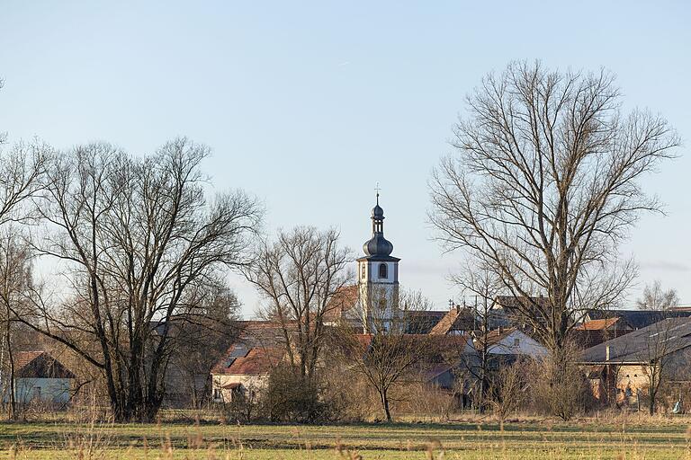 Blick auf Neuses, einem Gemeindeteil der Gemeinde Bundorf. Blick auf Neuses, einem Gemeindeteil der Gemeinde Bundorf.