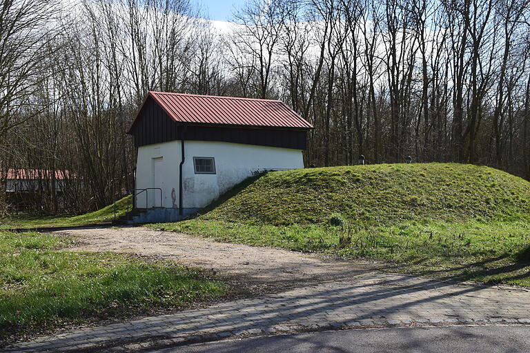 Beim alten Hochbehälter soll ein Naturgelände entstehen, das alle Kindergärten nutzen können.