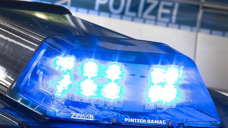 Unfall mit 14 beteiligten Fahrzeugen: Autobahn gesperrt
