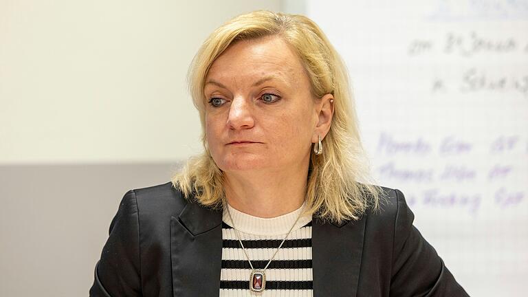 Marietta Eder, Bezirksgeschäftsführerin von Verdi in Schweinfurt, blickt mit Sorge auf die Situation der Beschäftigten im Kauflandlager in Donnersdorf.